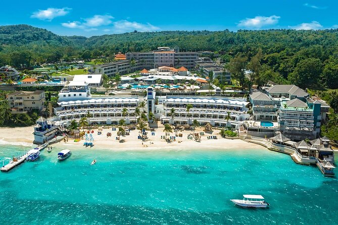 Private Montego Bay Airport MBJ to Ochorios Hotel / Resorts - Group Size and Pricing