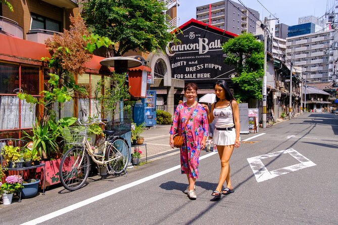 Private Photos & Personalized Guided Tour【MorethanPlesent・Japan】 - Getting to Know Osaka