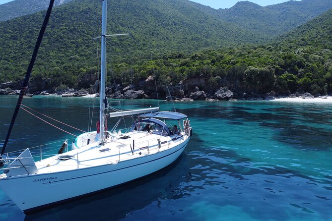 Private Sailing Trip With Swim Stops & Lunch - Safety and Accessibility