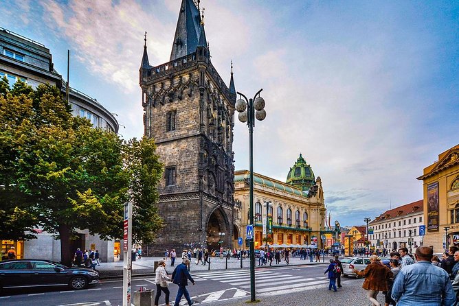 Private Scenic Transfer From Frankfurt to Prague With 4h of Sightseeing - Accessibility and Additional Services