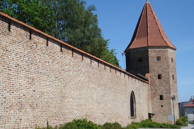 Private Shore Excursion: Rostock and Warnemuende by Car - Language Options