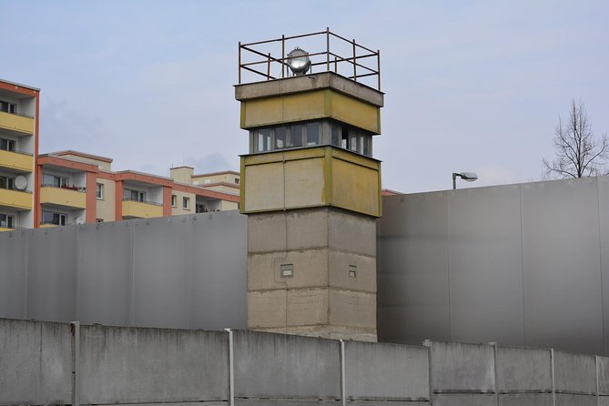 Private Tour: Behind the Berlin Wall & Berlin in the Cold War - Travel Guide Expertise