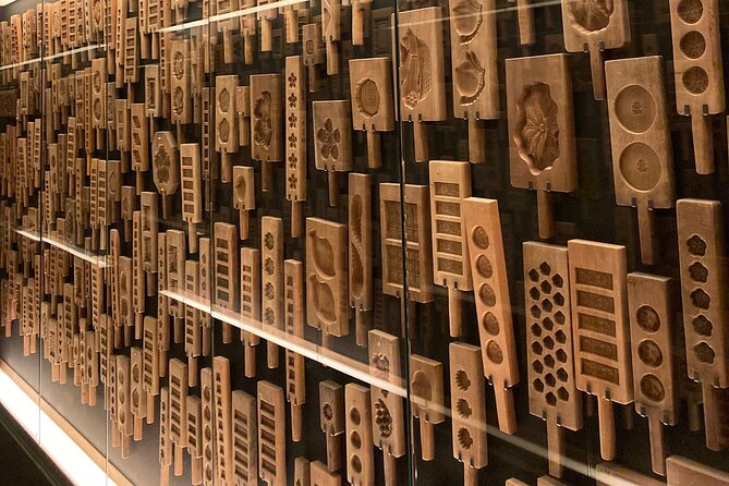 Private Walking Tour of Kanazawas Crafts and Local Culture - Local Culture