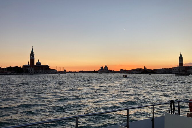 Punta Sabbioni - Venice at Sunset: Boat Tour With Aperitif - Tour Duration and Accessibility