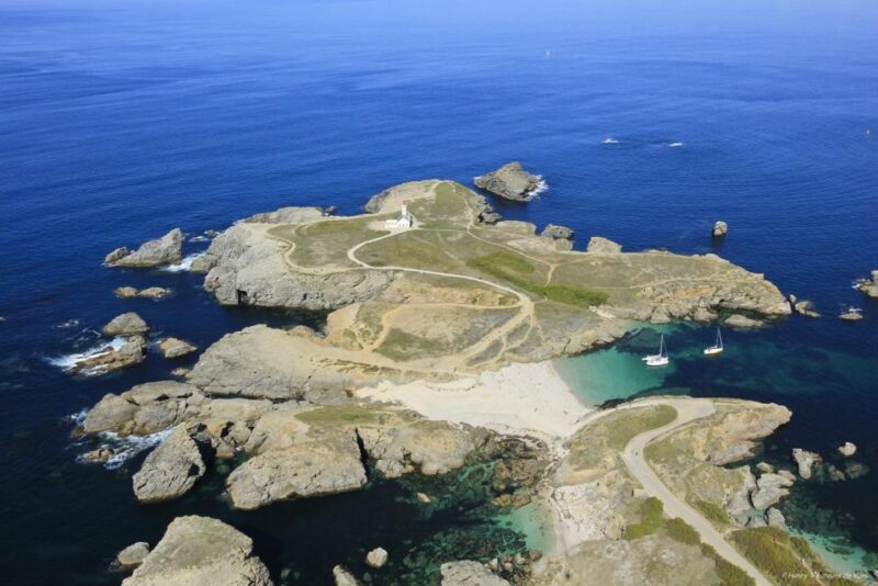 Quiberon: Ferry Tickets From/To Belle-Île-En-Mer, Le Palais - Family-Friendly Adventure