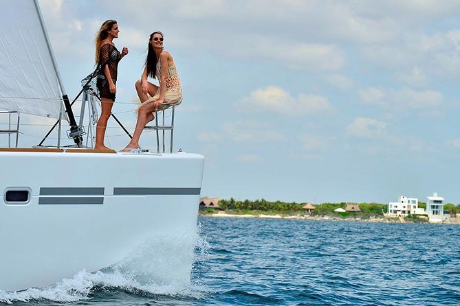 Sailing Catamaran PLATINO With Open Bar to Isla Mujeres - Reviews and Ratings