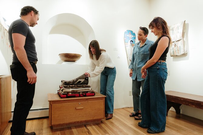 Santa Fe: Canyon Road Art & History Walking Tour (Private Tour) - Art and History of Canyon Road