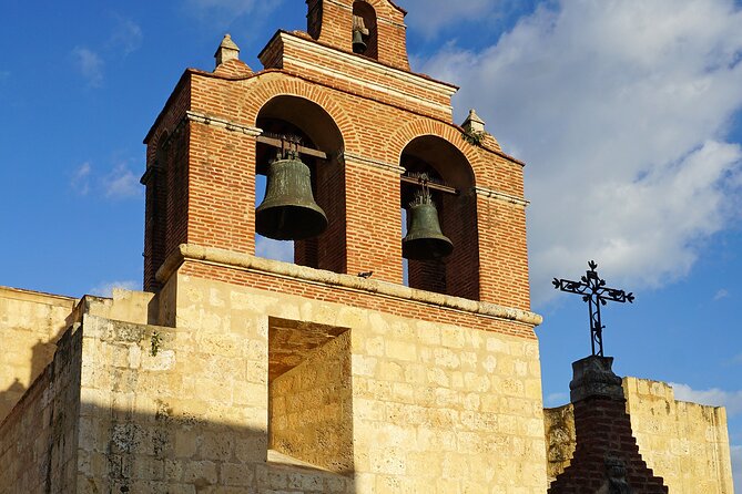 Santo Domingo & Alto De Chavon Full Day Small Group Experience - Tour Schedule and Accessibility