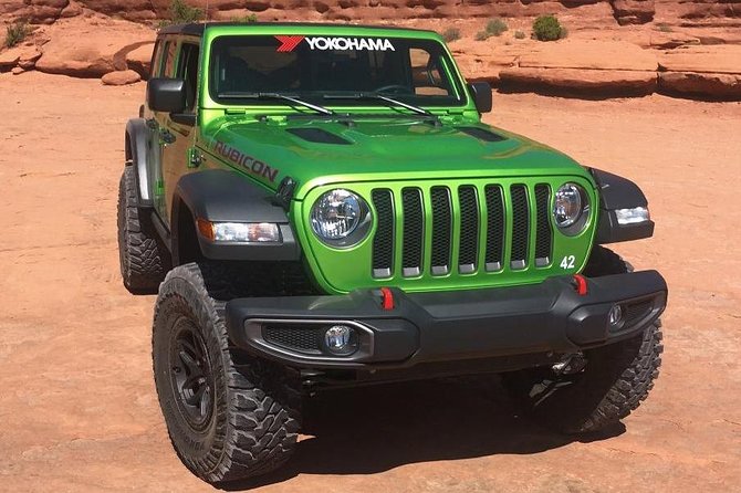 Self Guided Backcountry Jeep Adventure - Exploring Moabs Red Rock Scenery