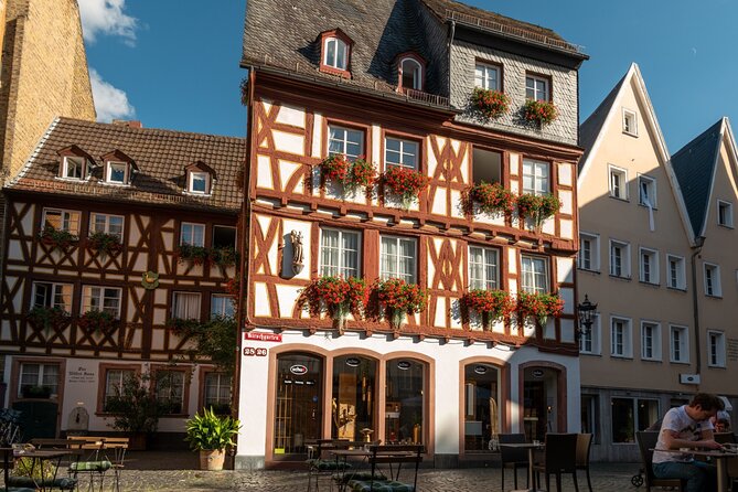Self-Guided Scavenger Hunt and City Game in Mainz - Accessibility and Participation