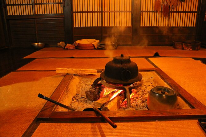 Shirakawago Day Trip: Government Licensed Guide & Vehicle From Kanazawa - Exploring Shirakawago