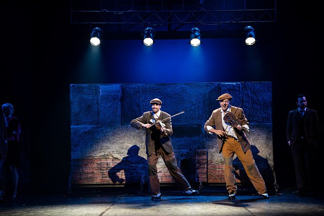 Singin in the Rain Musical in Hybernia Theatre - Booking Options and Flexibility