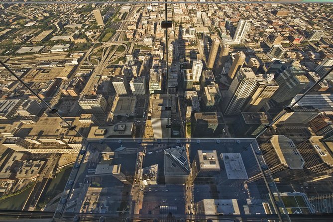 Skydeck Chicago Admission Ticket - Accessibility and Visitor Accommodations