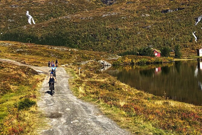 Spectacular E-Bike Trip to the Mountain Pass Over Flow - Exploring the Mountain Pass