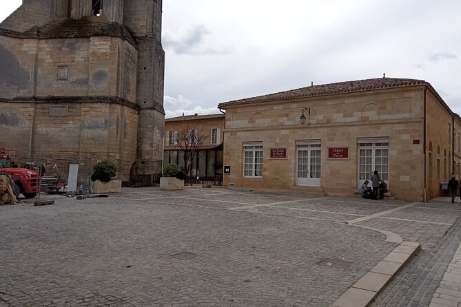 St Emilion Quest Experience: Footsteps of Isaac Newton - Booking Information