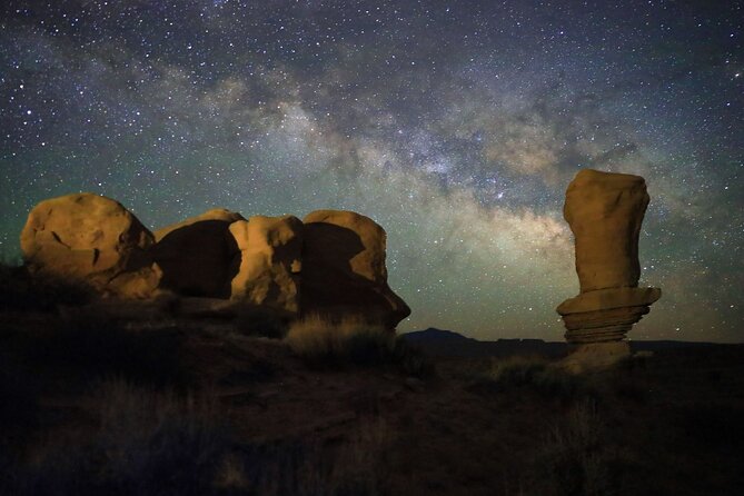 Stargazing and Milky Way Portrait in Capitol Reef National Park - Photography Opportunities and Capturing the Milky Way