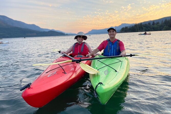 Sunset Kayaking in the Columbia River Gorge - Suitability for Families and Groups