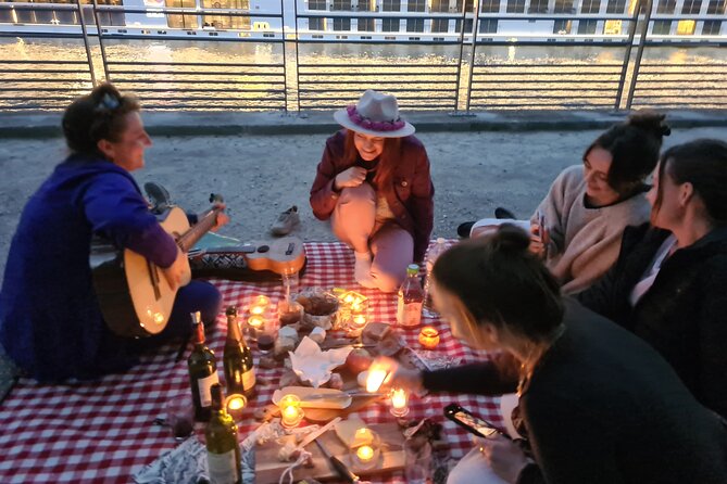 Sunset Picnic With View of Eiffel Tower and Live Music - Traveler Reviews and Feedback