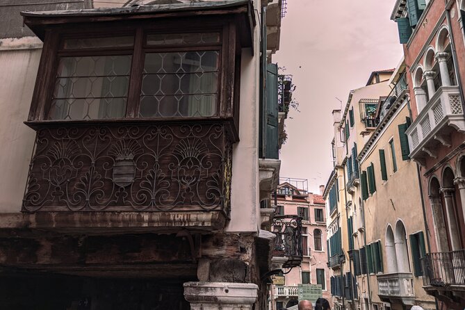 The History of Venice: Rialto and San Marco Private Tour - Importance of Local Guides