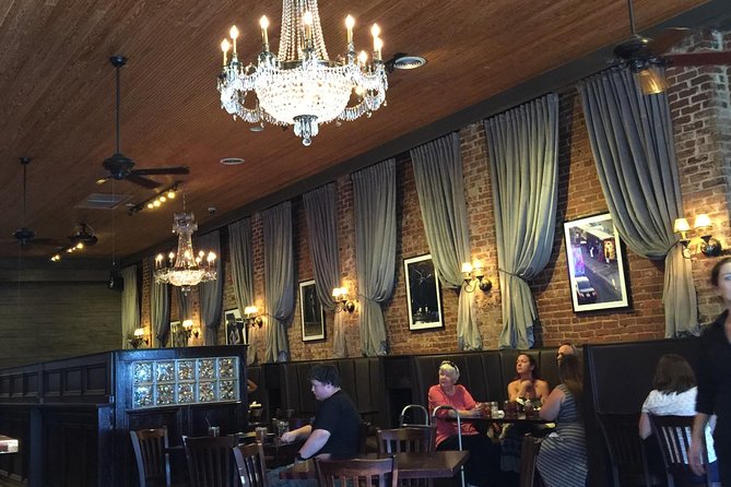 The Walking Dead: Private Film Locations Tour of Senoia - Tour Experience and Features