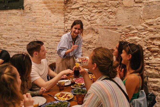 Tipsy Tapas Walking Tour With Snacks and Drinks - Customer Reviews and Feedback
