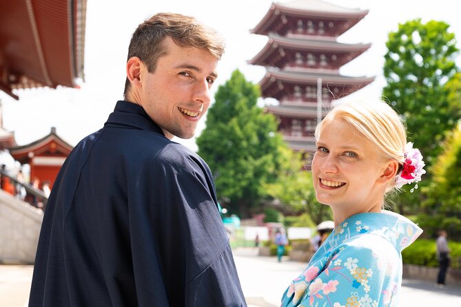 Tokyo Family Photo Experience (Photos of Couples and Friends Also Available)