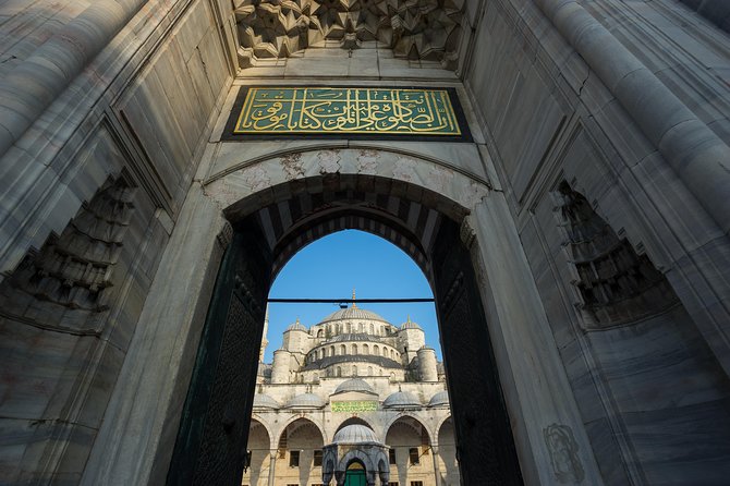 Top Highlights of Istanbul: Luxury Private Day Tour - Lunch at a Local Restaurant
