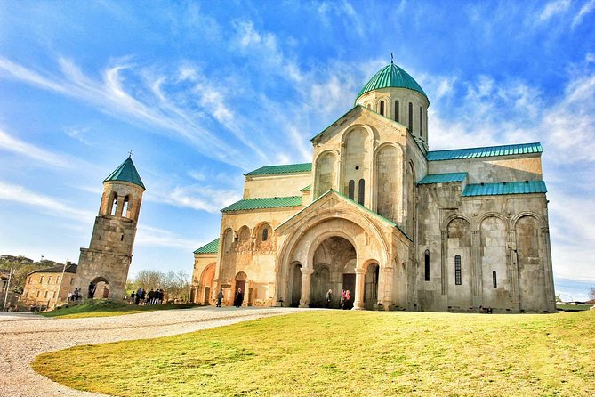 Top Sights to See in Kutaisi - Visit Gelati Monastery