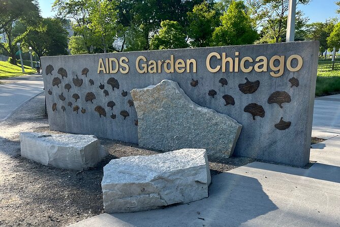 Tour Chicago LGBTQ Style: On and Off History Bus Tour - Accessibility and Transportation Options