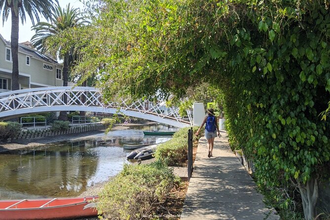 Visit Venice Beach Neighbourhood: Private 2-hour Walking Tour - Exploring the Venice Canals Walkway