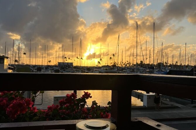 Waikiki Firework Cruise With Dinner Review - Dining at Chart House