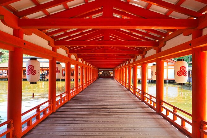 1-Day Miyajima Sightseeing Tour - Dining and Refreshments