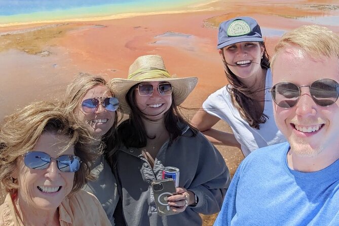 2 Day 1 Night Yellowstone With Expert Guide - Highlights of the Yellowstone Tour