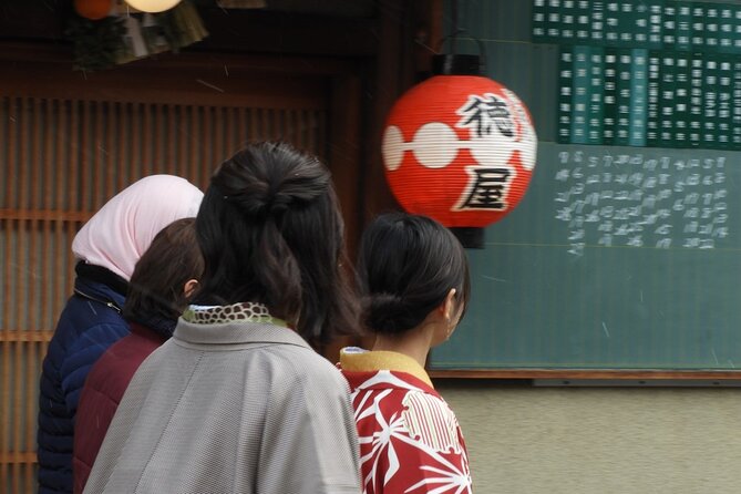 2 Hour Guided Gion Tour: Explore Kyoto's Historic Geisha District - Discovering the Charm of Gion
