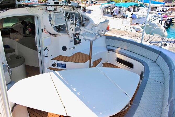 4hrs / 46ft Catamaran Private Charter From Cancun to Isla Mujeres - Customer Reviews