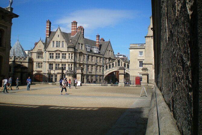 All Inclusive Private Tour of Oxford and Warwick Castle With Pass - Discovering Warwick Castle
