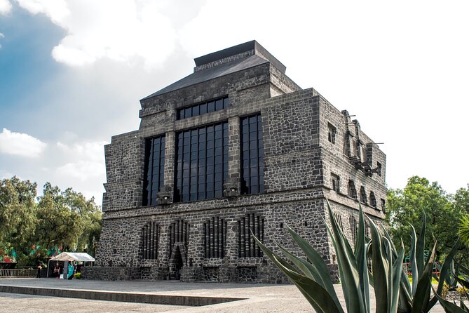 Anahuacalli Museum and Diego Rivera Studio Tour With Admission Tickets - Transportation Options