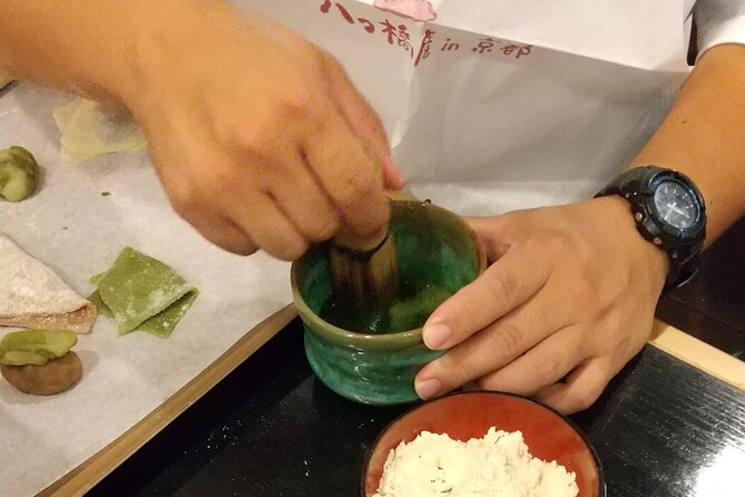 Arashiyama Highlights With Making Japanese Sweets - Navigating the Quaint Streets of Arashiyama
