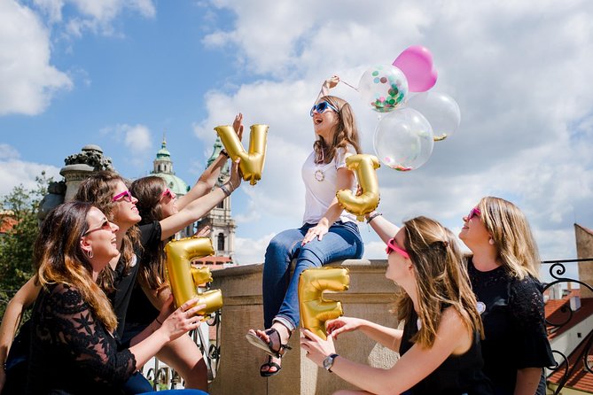 Bachelorette Photo Tour in Prague - Inclusion of Alcoholic Beverages