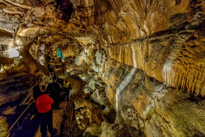 Biggest Caves in Portugal and Fatima Full-Day Private Tour From Lisbon - Discovering the Fatima Sanctuary