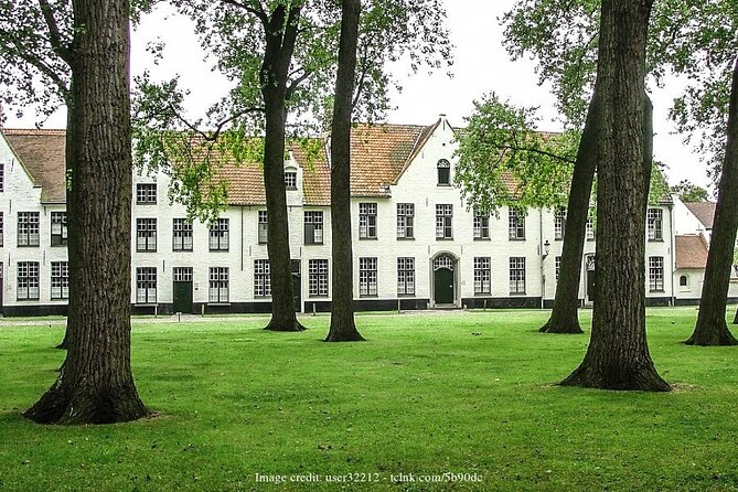 Bruges in a Day: Private Full-Day Tour With Brewery Guided Visit - Physical Requirements and Accessibility