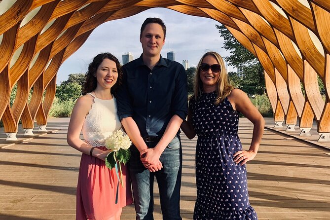 Chicago Elopement With City Landmark Photoshoot & Private Driver - Accessibility Considerations