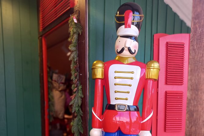 Christmas Food & Walking Tour in Lisbon - Exploring Historic Lisbon