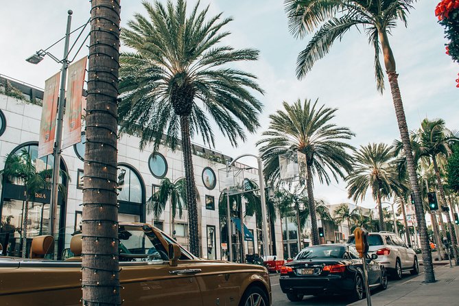 Christmas Lights in Beverly Hills Review - Questions About Your Stay