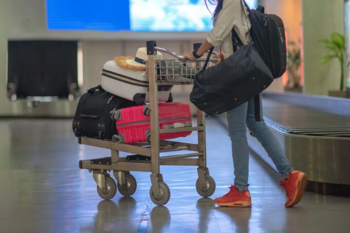 Colombo: Private Transfer to Bandaranaike Airport - Wheelchair Accessibility