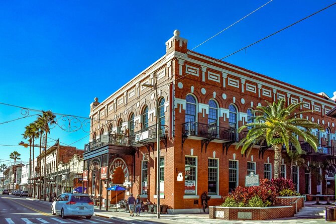 Departure Private Transfer: Tampa City to Tampa Airport TPA in Business Car - Traveler Information