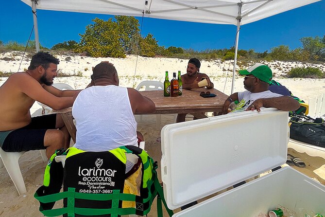 Eagle Bay + Pedernales City Tour, ALL INCLUDED - Discover Pedernales City