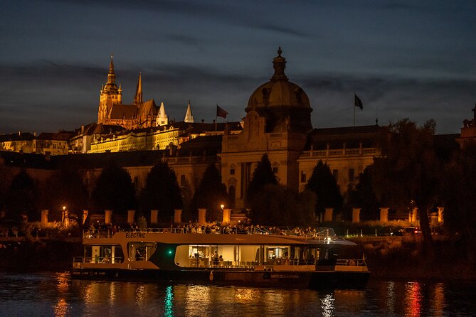 Evening Eco Cruise With a Glass of Prosecco in Bohemia - Meeting and Pickup Logistics