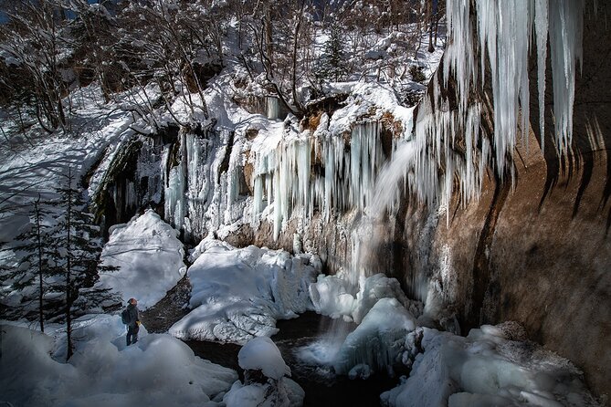 Exclusive Evening Trekking Tour to the Frozen Nanajyo Waterfall - Photographic Opportunities