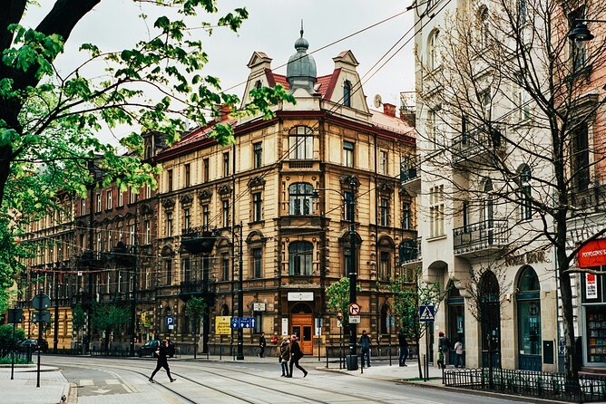 Exclusive Private Transfer From Budapest to Krakow, Door-To-Door - Comfortable and Scenic Transfer